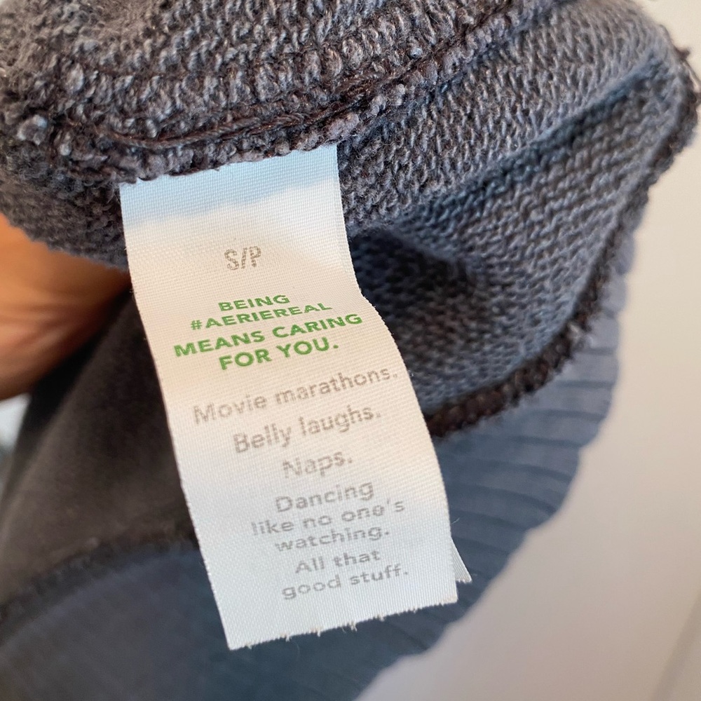 Aerie down to earth sweatshirt Size Small Quarter Zip Charcoal Grey Athleisure - Picture 9 of 10
